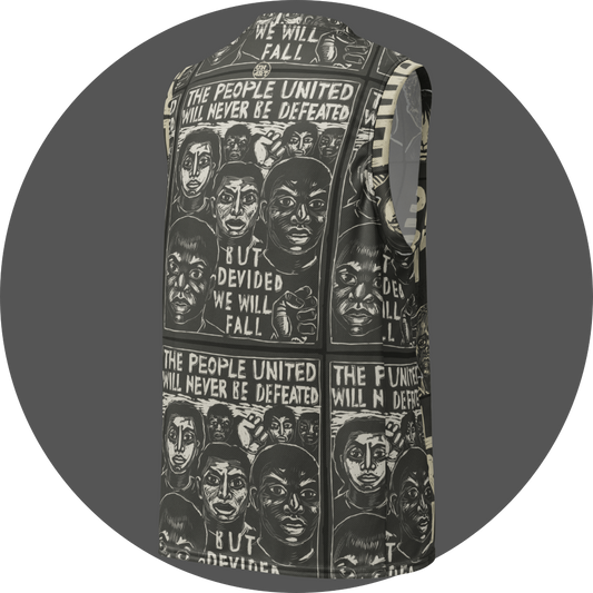 un4rt - the image shows the back of a basketball jersey with an allover print. the print is two colored and the motif repeats itself. the motif shows protestors of various races. the text reads: "the people united will never be defeated - but devided we will fall".