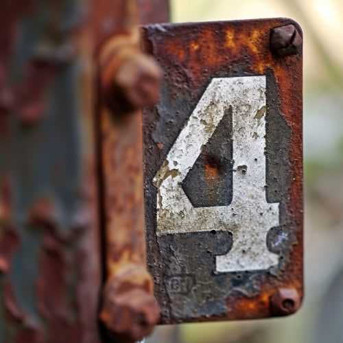 UN4RT - artwork of the number "4" 